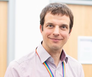 Photo of Dr. Peter Brommer